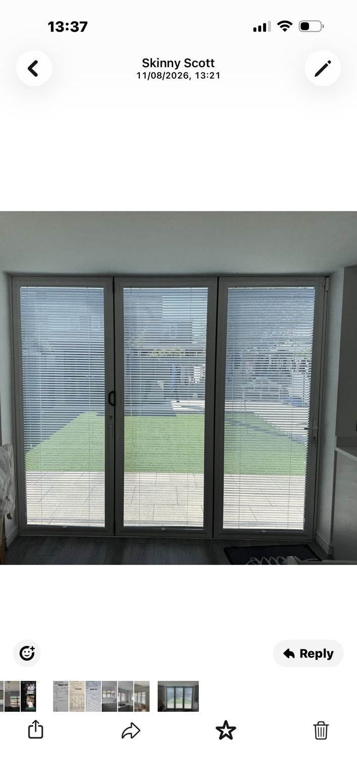 Made-to-measure blinds fitted to bifold doors
